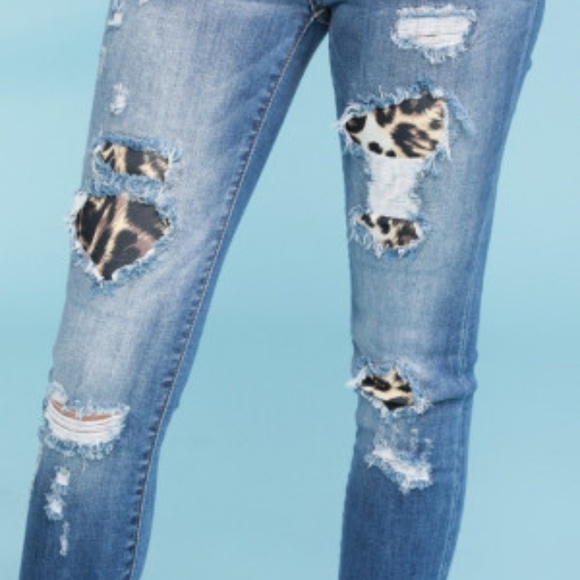 Judy Blue Plus Leopard Backed Jeans - Picture 4 of 5